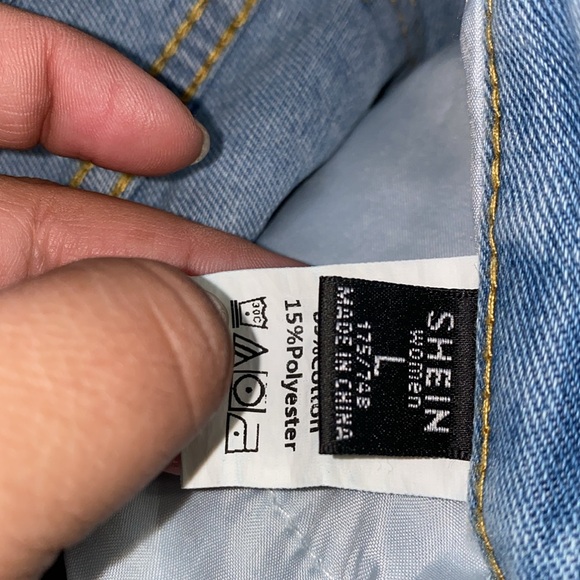 SHEIN Bundle  jeans L - Picture 5 of 6